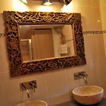 Pensión Le Clos Des Tilleuls D Day Home, D'hôtes, Avec Sauna Privatif, Avec Balnéothérapie Privative, En Supplément Option Bain à Remous