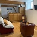 Pensión Le Clos Des Tilleuls D Day Home, D'hôtes, Avec Sauna Privatif, Avec Balnéothérapie Privative, En Supplément Option Bain à Remous 3*