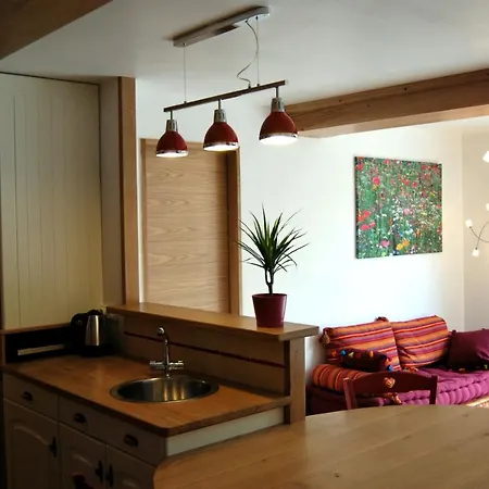 Le Clos Des Tilleuls D Day Home, D'hôtes, Avec Sauna Privatif, Avec Balnéothérapie Privative, En Supplément Option Bain à Remous Casa de hóspedes