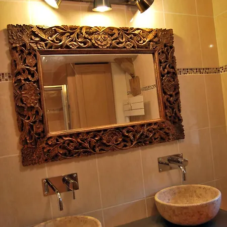 Casa de hóspedes Le Clos Des Tilleuls D Day Home, D'hôtes, Avec Sauna Privatif, Avec Balnéothérapie Privative, En Supplément Option Bain à Remous