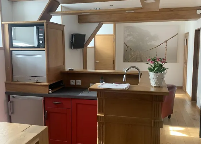 Maison d'hôtes Le Clos Des Tilleuls D Day Home, D'hôtes, Avec Sauna Privatif, Avec Balnéothérapie Privative, En Supplément Option Bain à Remous La Vendelée